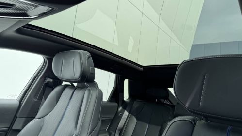 2025 Cadillac Lyriq - Images - 13