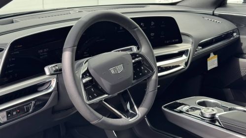 2025 Cadillac Lyriq - Images - 14
