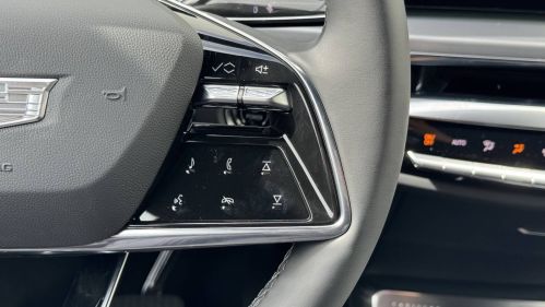 2025 Cadillac Lyriq - Images - 17