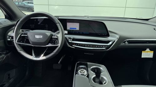 2025 Cadillac Lyriq - Images - 18