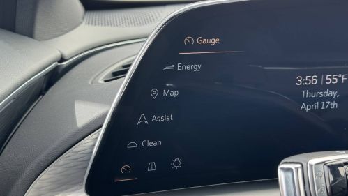 2025 Cadillac Lyriq - Images - 19