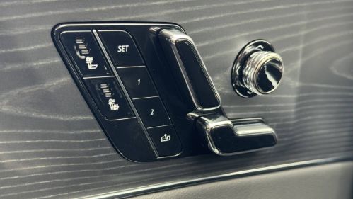 2025 Cadillac Lyriq - Images - 29