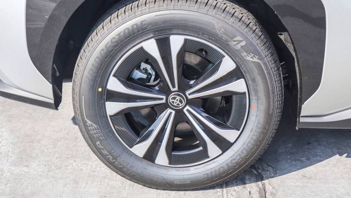 2025 Toyota bZ4X - Images - 10