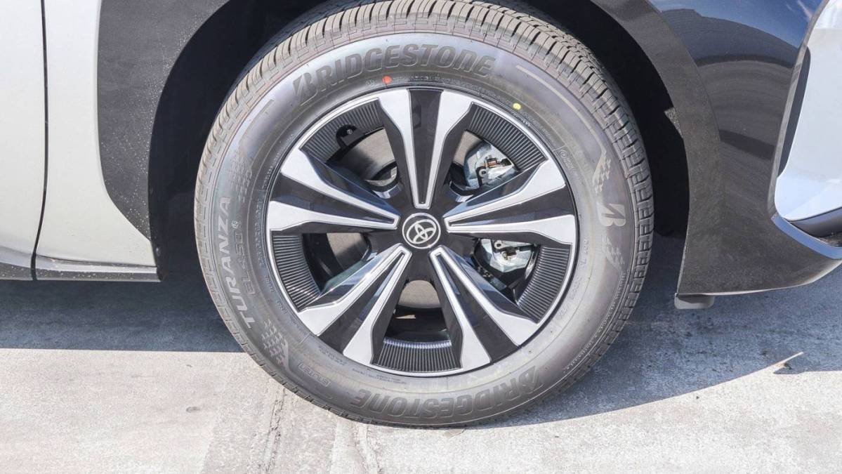 2025 Toyota bZ4X - Images - 11