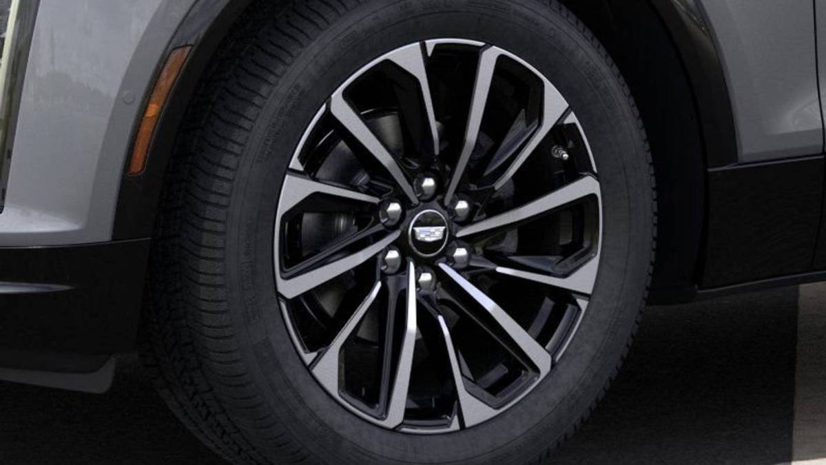 2025 Cadillac Lyriq - Images - 9