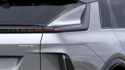 2025 Cadillac Lyriq - Images - 11