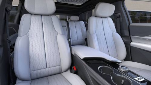 2025 Cadillac Lyriq - Images - 16