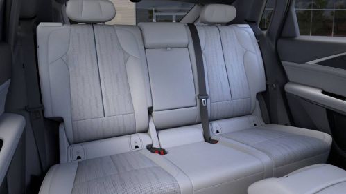 2025 Cadillac Lyriq - Images - 17