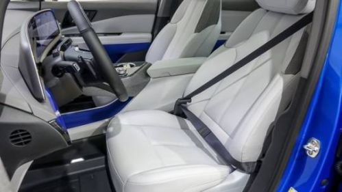 2025 Cadillac OPTIQ - Images - 8