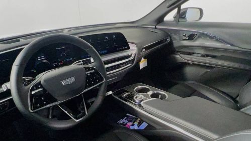 2024 Cadillac Lyriq - Images - 16