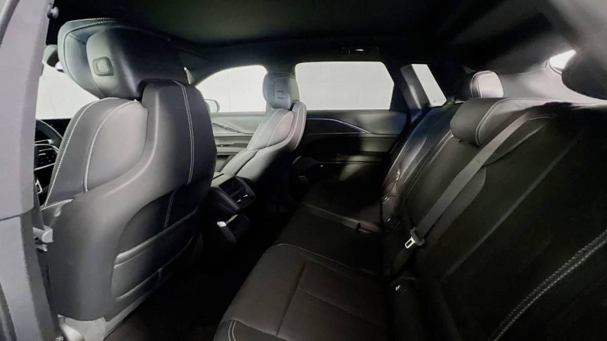 2024 Cadillac Lyriq - Images - 18
