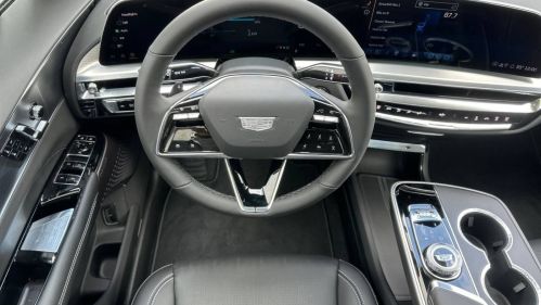 2025 Cadillac Lyriq - Images - 16