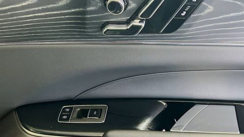 2024 Cadillac Lyriq - Images - 22