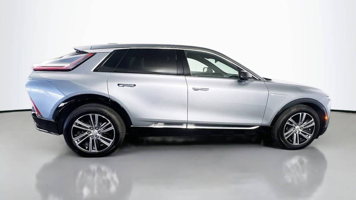 2024 Cadillac Lyriq - Images - 23