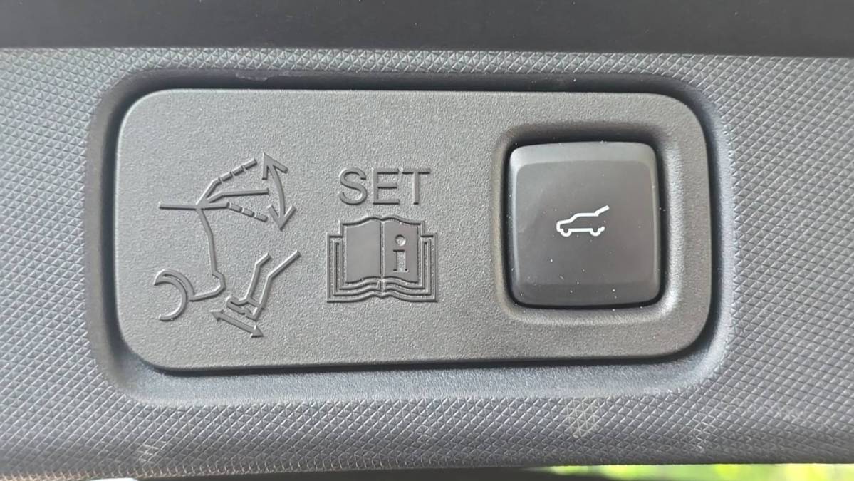 2021 Ford Mustang Mach E - Images - 9