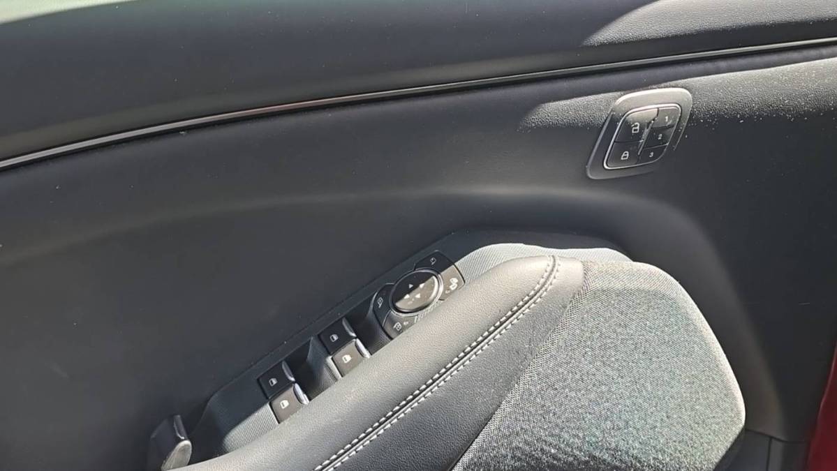 2021 Ford Mustang Mach E - Images - 15