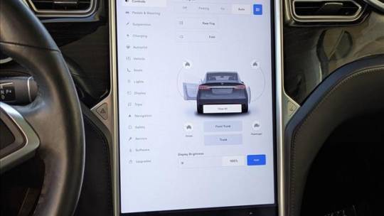 2016 Tesla Model X - Images - 9