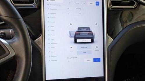 2016 Tesla Model X - Images - 9