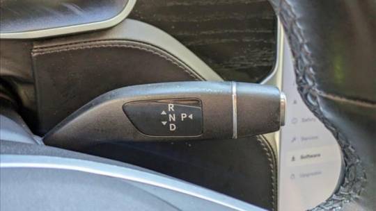 2016 Tesla Model X - Images - 13