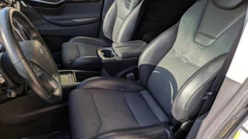 2016 Tesla Model X - Images - 15
