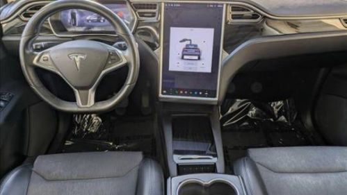 2016 Tesla Model X - Images - 16