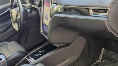 2016 Tesla Model X - Images - 20