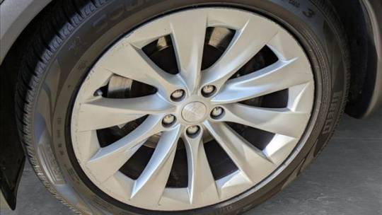 2016 Tesla Model X - Images - 21