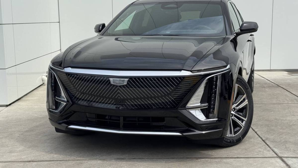 2025 Cadillac Lyriq - Images - 1