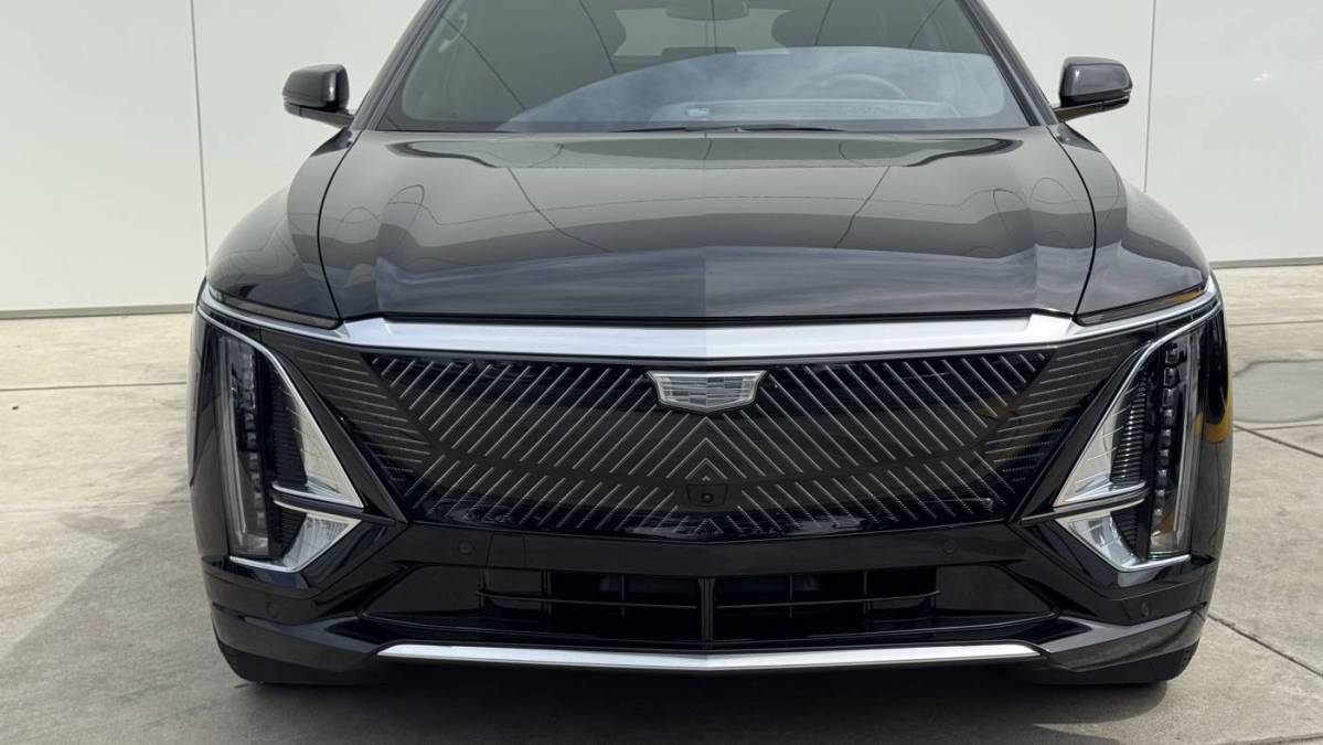 2025 Cadillac Lyriq - Images - 3