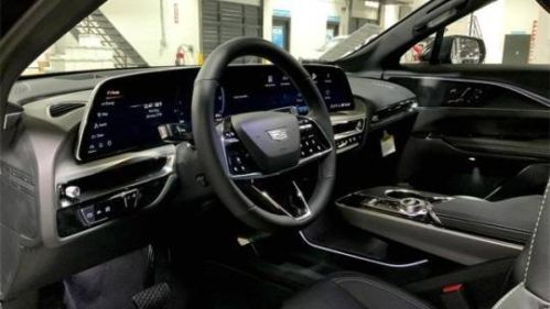 2025 Cadillac Lyriq - Images - 7