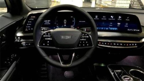 2025 Cadillac Lyriq - Images - 16