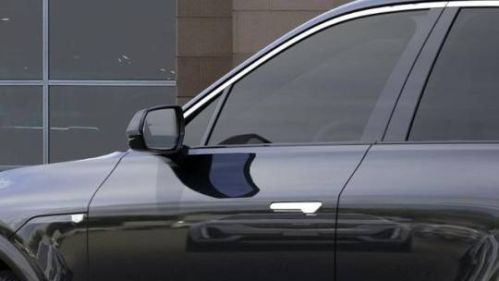 2025 Cadillac Lyriq - Images - 27