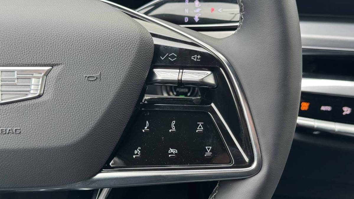 2025 Cadillac Lyriq - Images - 17