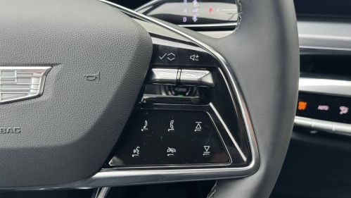 2025 Cadillac Lyriq - Images - 17