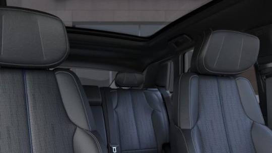 2025 Cadillac Lyriq - Images - 39