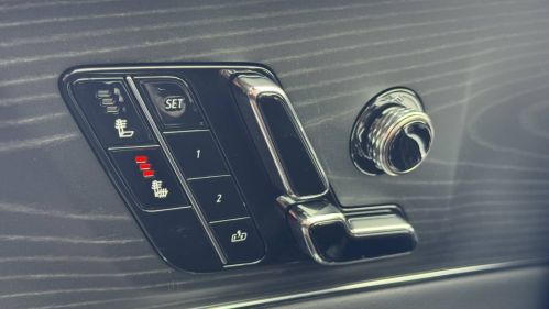 2025 Cadillac Lyriq - Images - 30