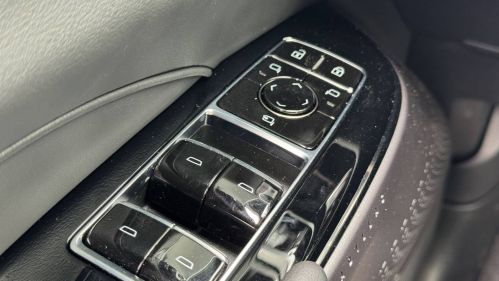 2025 Cadillac Lyriq - Images - 31