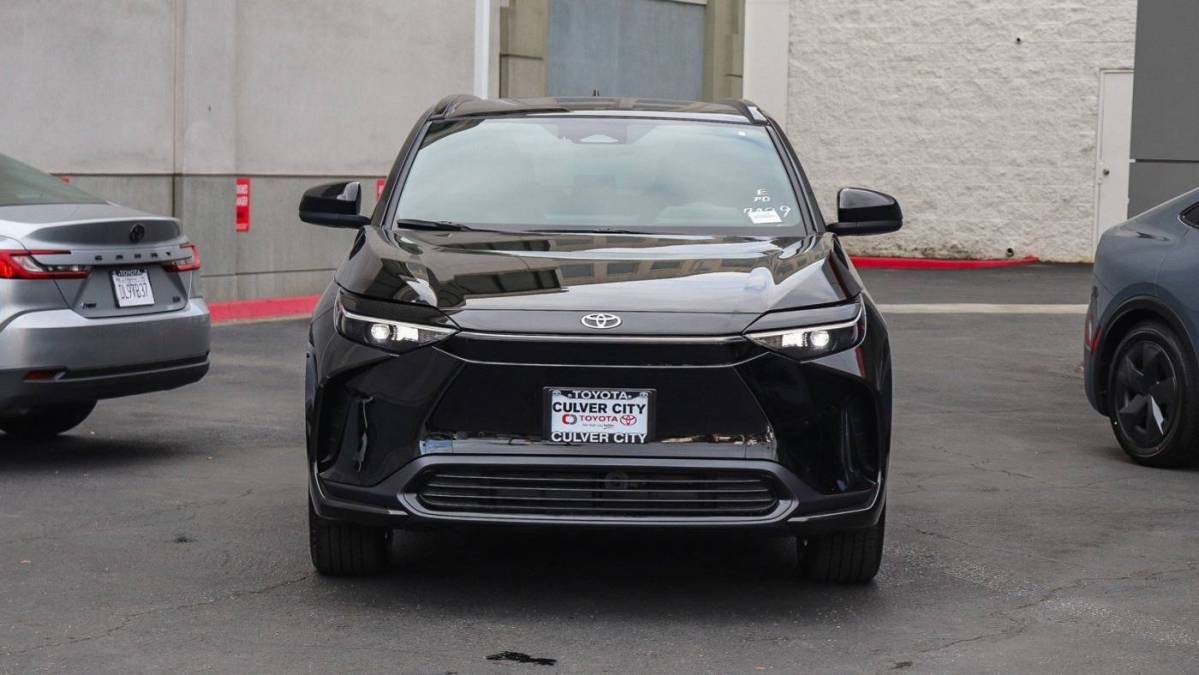 2025 Toyota bZ4X - Images - 2