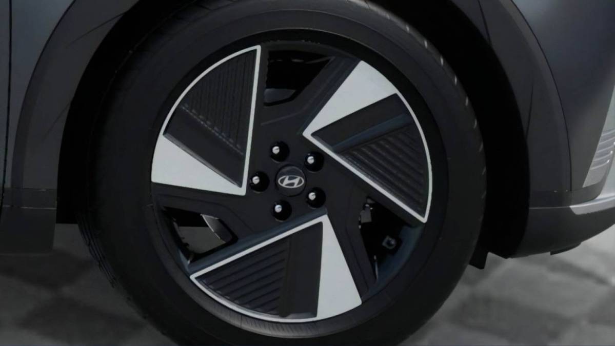2025 Hyundai IONIQ 5 - Images - 8