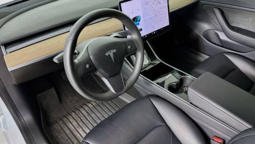2020 Tesla Model 3 - Images - 2