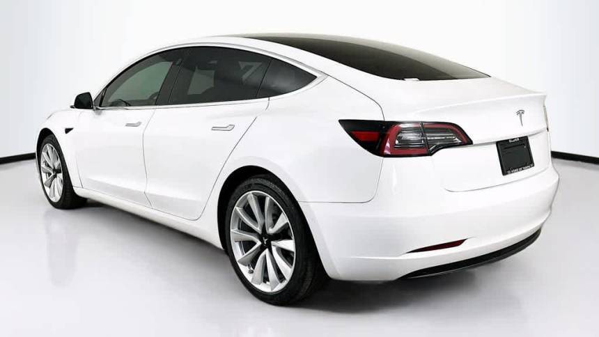 2020 Tesla Model 3 - Images - 4