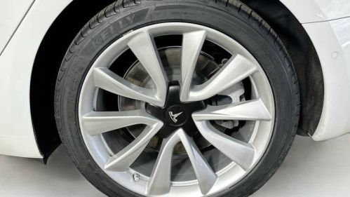2020 Tesla Model 3 - Images - 8