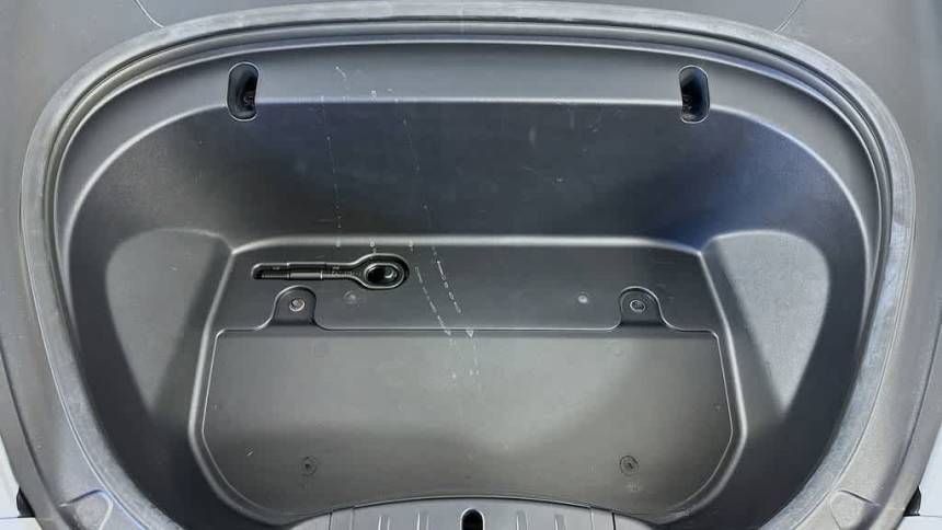 2020 Tesla Model 3 - Images - 9