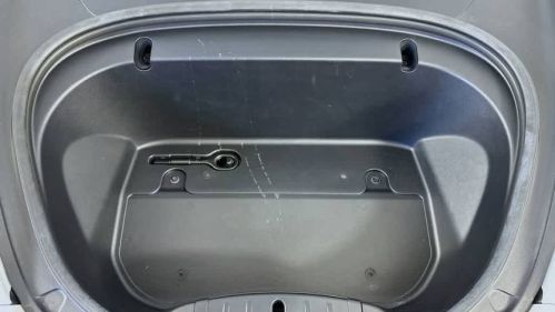 2020 Tesla Model 3 - Images - 9