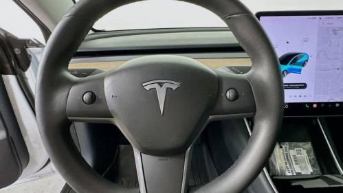 2020 Tesla Model 3 - Images - 15