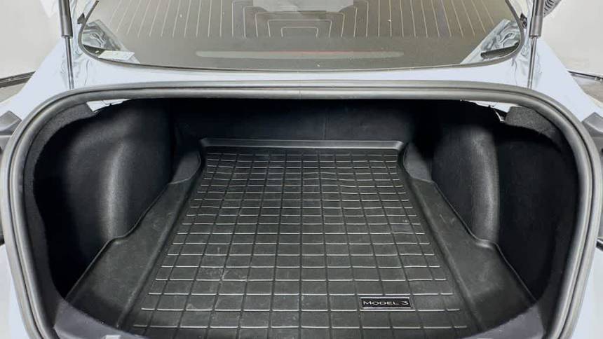 2020 Tesla Model 3 - Images - 19