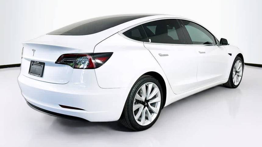 2020 Tesla Model 3 - Images - 23