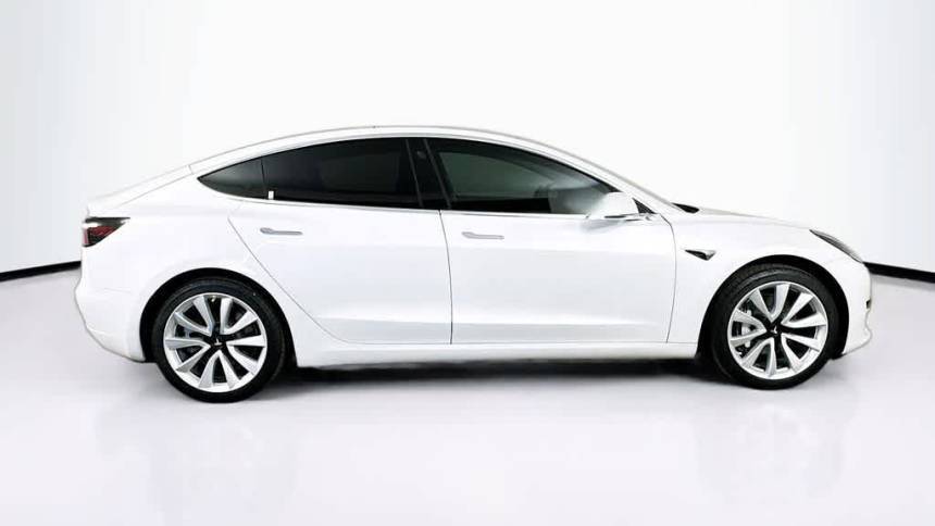 2020 Tesla Model 3 - Images - 24
