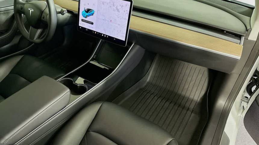 2020 Tesla Model 3 - Images - 31