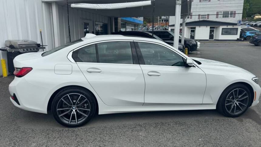 2021 BMW 3 Series - Images - 6